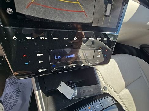Used 2023 Hyundai Tucson Limited AWD/4WD image 22
