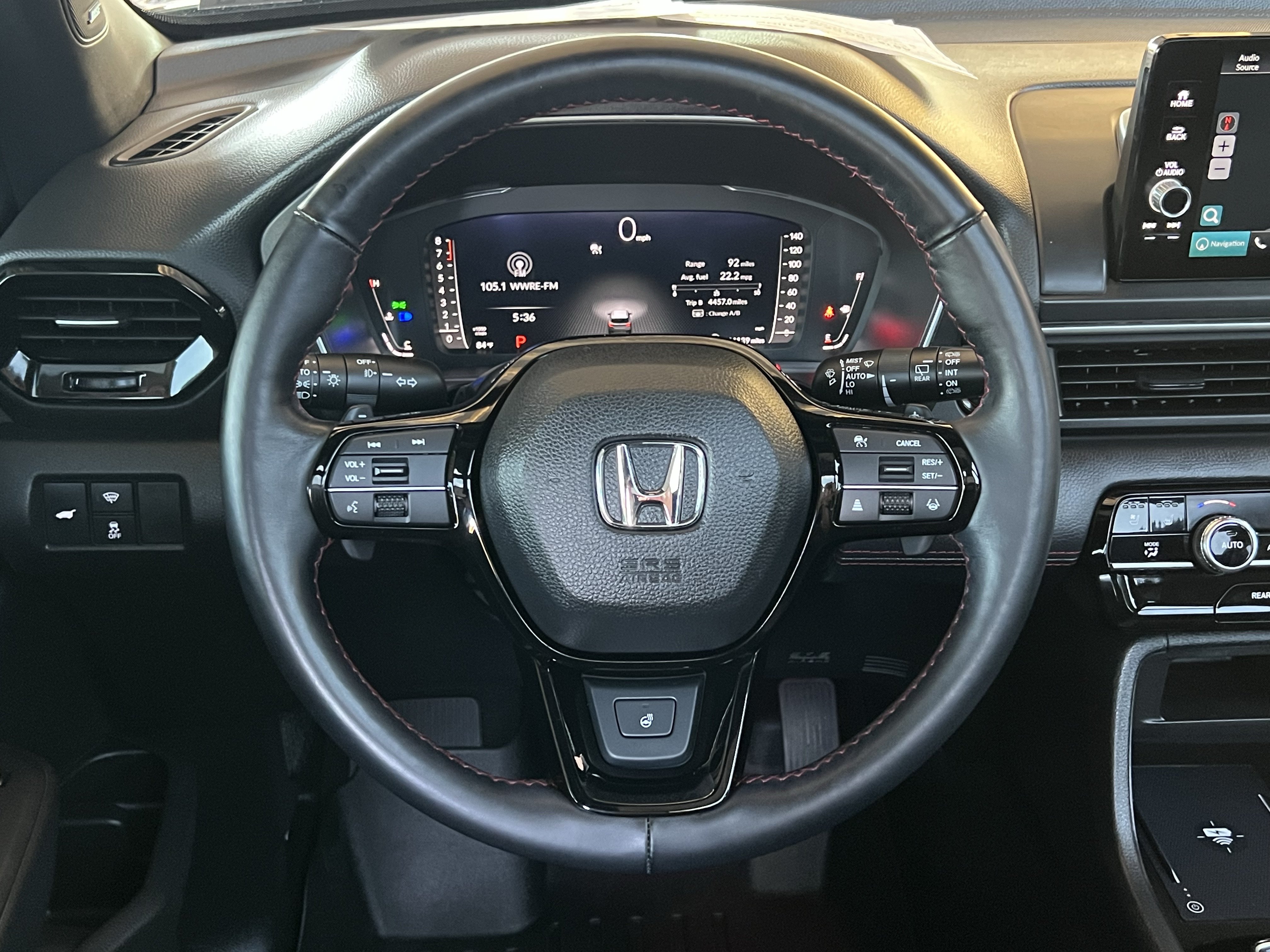 Used 2025 Honda Pilot Black Edition image 35