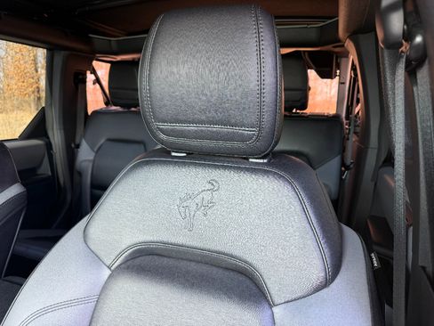 Used 2024 Ford Bronco Black Diamond image 18