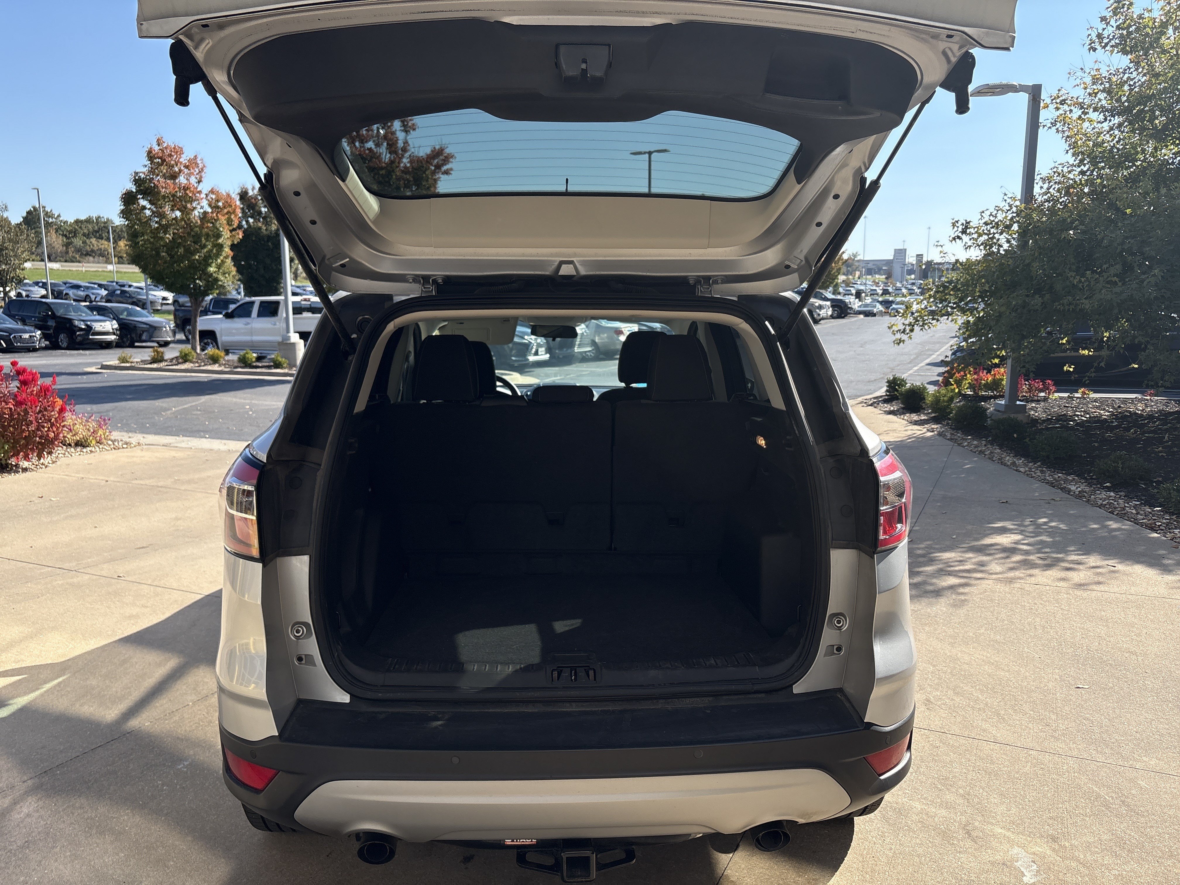 Used 2017 Ford Escape SE w/ Equipment Group 201A AWD/4WD image 30