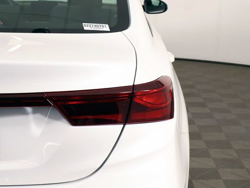 Used 2024 Kia Forte LXS w/ LXS Technology Package FWD image 15