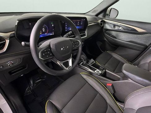 Used 2025 Chevrolet TrailBlazer ACTIV w/ Convenience Package FWD image 18