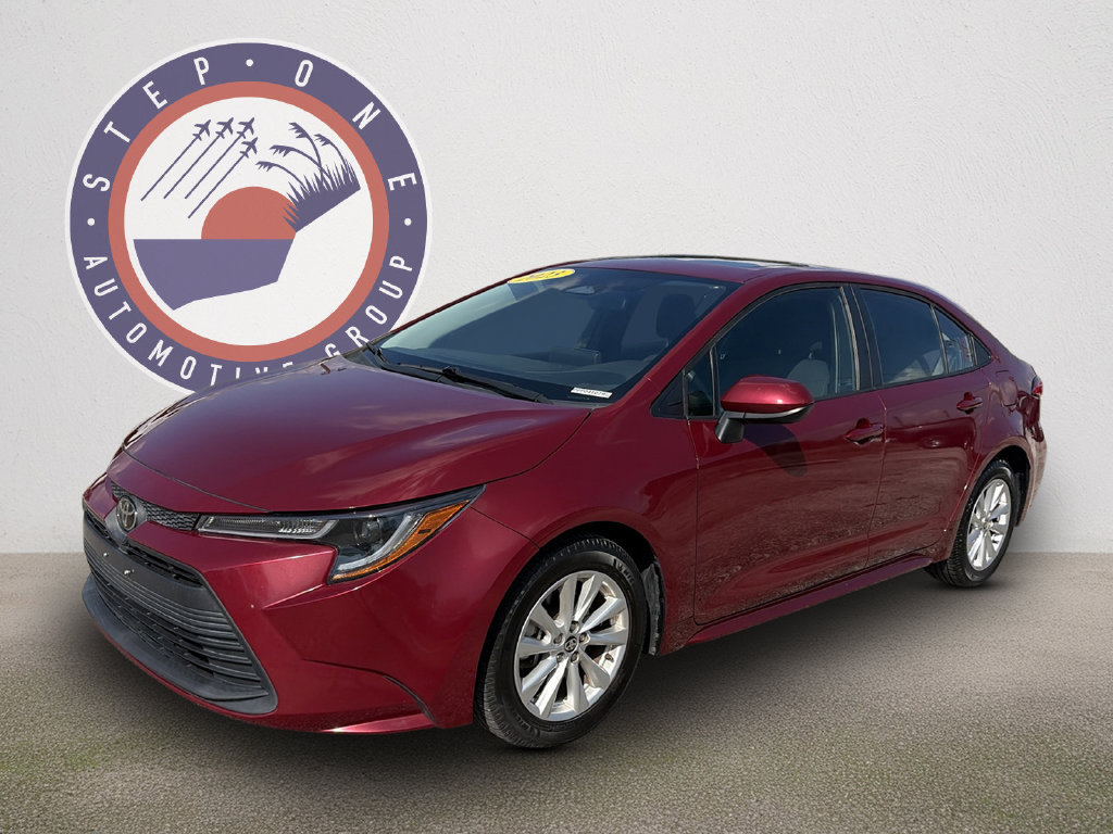 Used 2023 Toyota Corolla LE w/ LE Premium Package FWD image 2