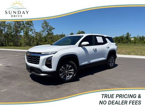 Used 2025 Chevrolet Equinox LT FWD image 1