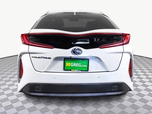 Used 2017 Toyota Prius Prime Advanced image 7