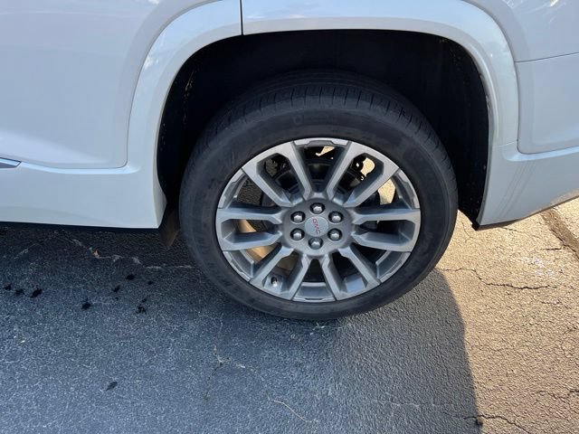 Used 2023 GMC Acadia Denali w/ Denali Ultimate Package FWD image 33