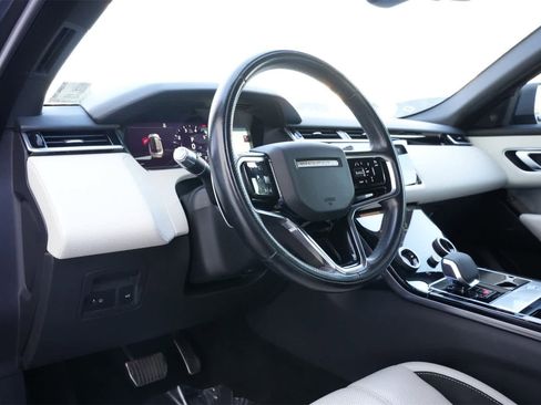 Used 2021 Land Rover Range Rover Velar R-Dynamic S image 16