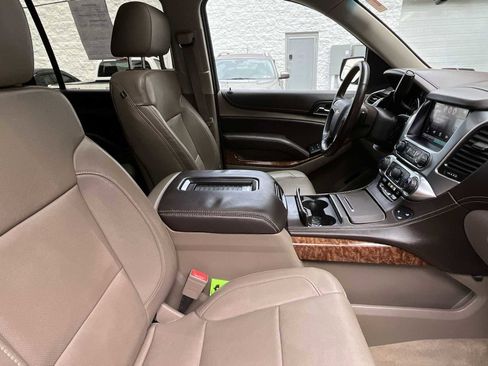Used 2015 Chevrolet Suburban LTZ image 27