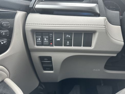 Certified 2026 Honda Odyssey Touring image 29