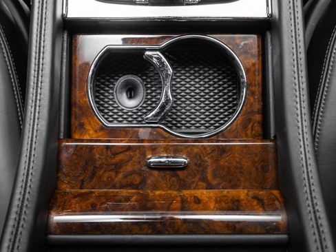 Used 2016 Bentley Mulsanne Speed image 51