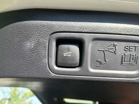 Used 2024 Ford Expedition Max Platinum AWD/4WD image 43