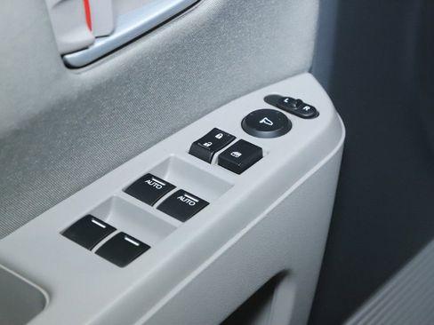 Used 2015 Honda Pilot LX image 16