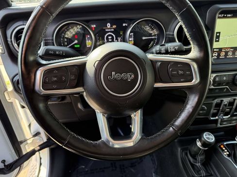 Used 2023 Jeep Wrangler Unlimited Sahara w/ Cold Weather Group AWD/4WD image 20