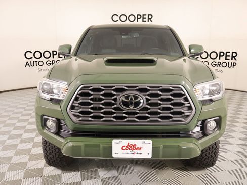 Used 2021 Toyota Tacoma TRD Sport image 9