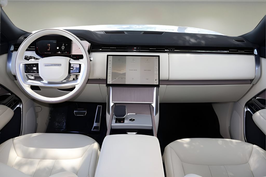 New 2026 Land Rover Range Rover SE AWD/4WD image 13