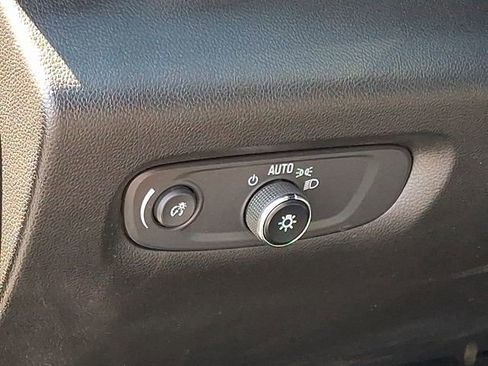 Used 2023 Chevrolet Traverse RS AWD/4WD image 27