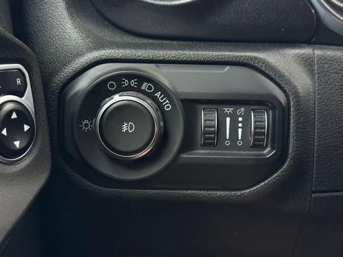 Used 2020 Jeep Wrangler Unlimited Sport AWD/4WD image 26