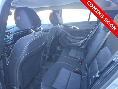 Used 2018 INFINITI QX30 image 3