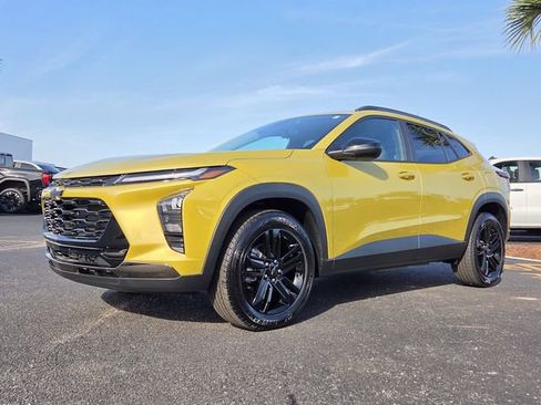 Certified 2025 Chevrolet Trax ACTIV w/ Driver Confidence Package image 2