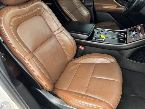 Used 2022 Lincoln Aviator Reserve RWD image 39