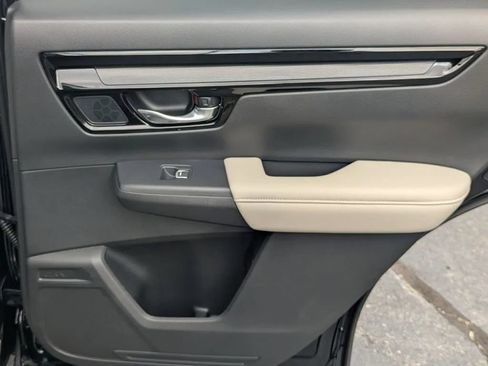 Used 2025 Honda CR-V EX-L image 15