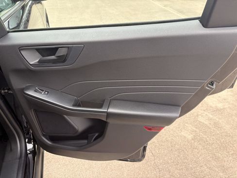 Used 2024 Ford Escape FWD image 11