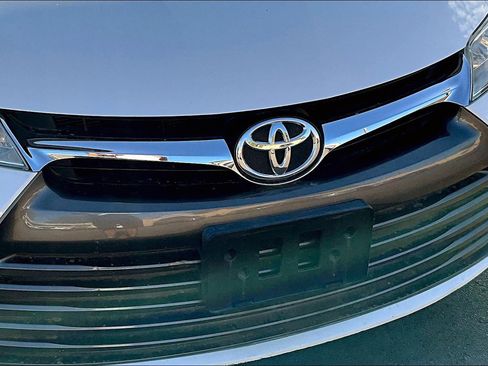 Used 2017 Toyota Camry XLE image 26