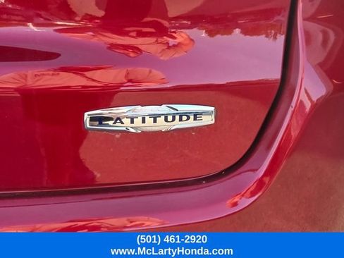Used 2025 Jeep Compass Latitude AWD/4WD image 5