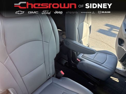 Used 2019 Buick Enclave Essence image 32