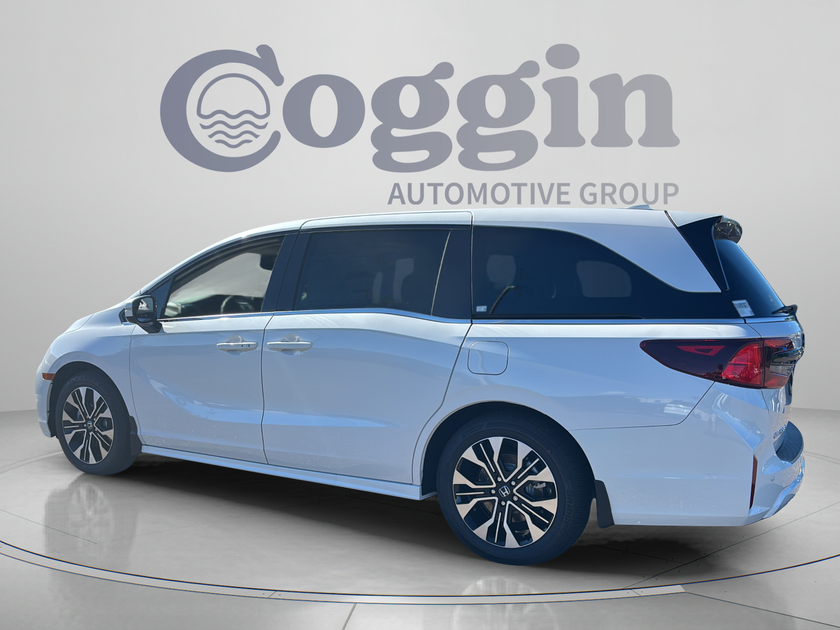 New 2027 Honda Odyssey Elite image 3