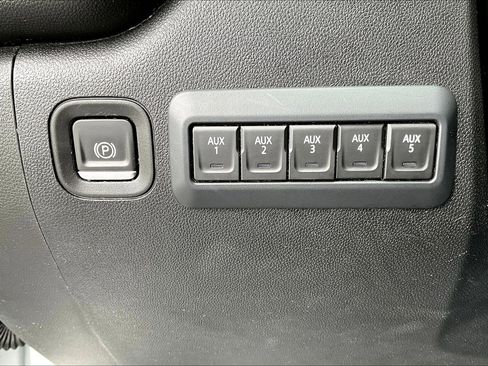 Used 2020 GMC Sierra 3500 4x4 Crew Cab w/ Convenience Package image 38