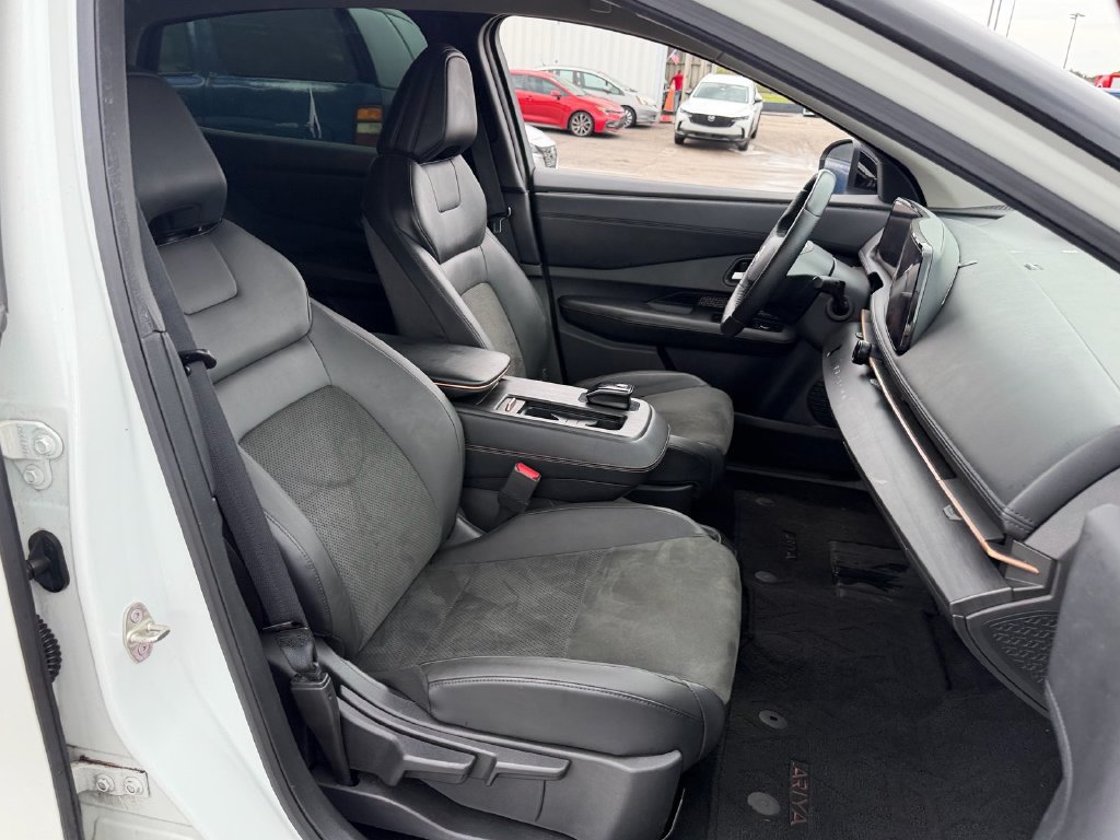 Used 2023 Nissan Ariya FWD image 18