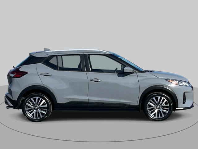 Used 2024 Nissan Kicks SV w/ Exterior Package FWD image 3
