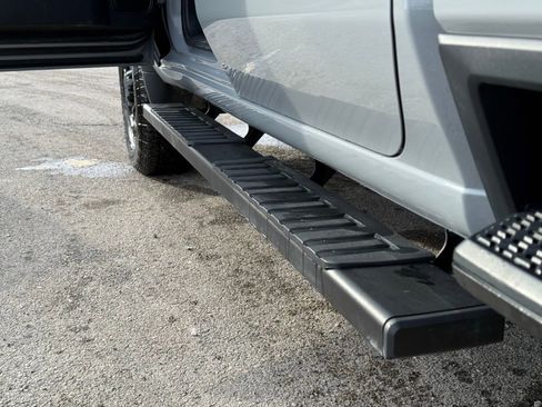 Used 2025 Chevrolet Silverado 2500 Custom w/ Custom Value Package image 13