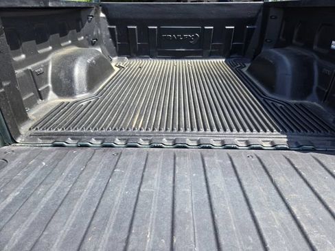 Used 2025 Chevrolet Silverado 1500 LT AWD/4WD image 16