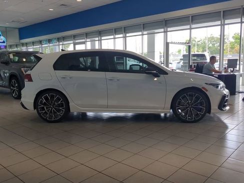 New 2026 Volkswagen Golf image 3