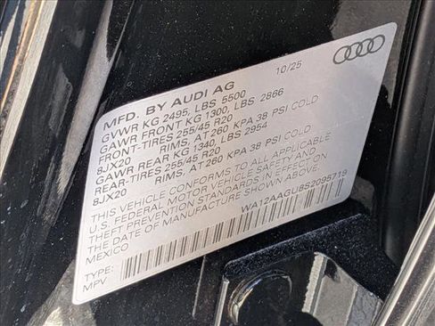 New 2025 Audi Q5 Premium Plus image 18