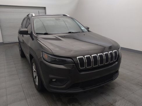 Used 2020 Jeep Cherokee Latitude Plus image 14