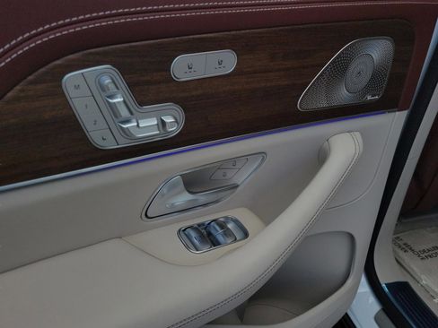 New 2026 Mercedes-Benz Maybach GLS 600 4MATIC image 7
