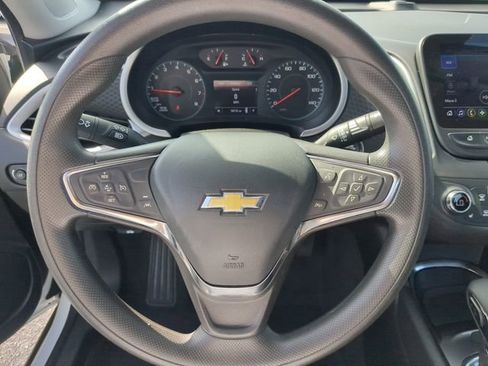 Used 2024 Chevrolet Malibu LT FWD image 31