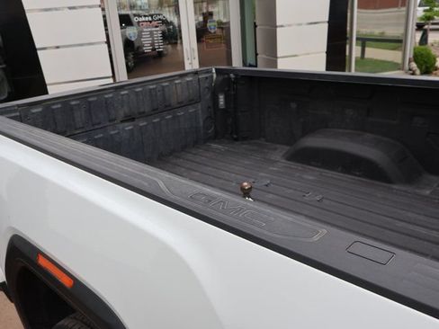 Certified 2022 GMC Sierra 3500 Denali AWD/4WD image 16
