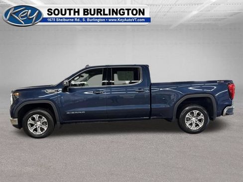 Used 2022 GMC Sierra 1500 SLE w/ X31 Off-Road Package AWD/4WD image 4
