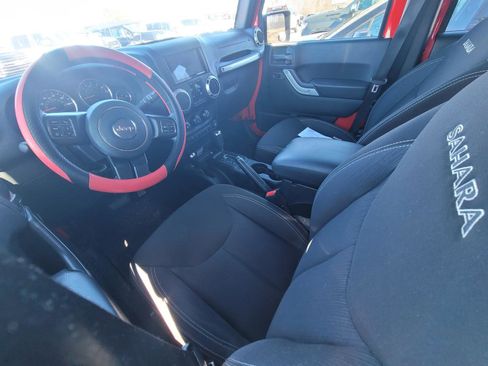 Used 2017 Jeep Wrangler Unlimited Sahara w/ Connectivity Group image 10