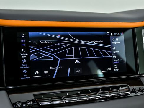 Used 2025 Rolls-Royce Cullinan image 34