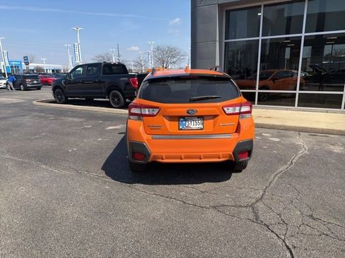 Used 2019 Subaru Crosstrek 2.0i Premium w/ Eyesight System image 10