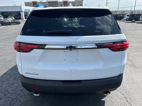 Used 2023 Chevrolet Traverse LS image 6