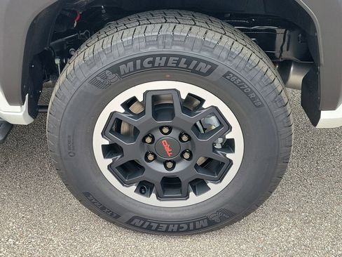 New 2026 Toyota 4Runner TRD Off-Road Premium AWD/4WD image 5