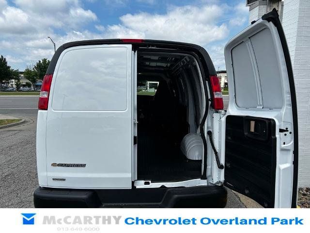 New 2026 Chevrolet Express 2500 RWD image 5