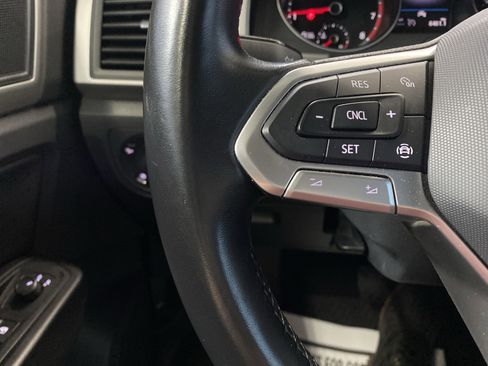 Used 2020 Volkswagen Atlas Cross Sport SE image 18