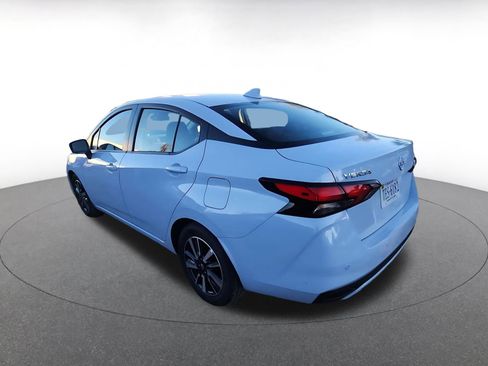 Used 2025 Nissan Versa SV image 5